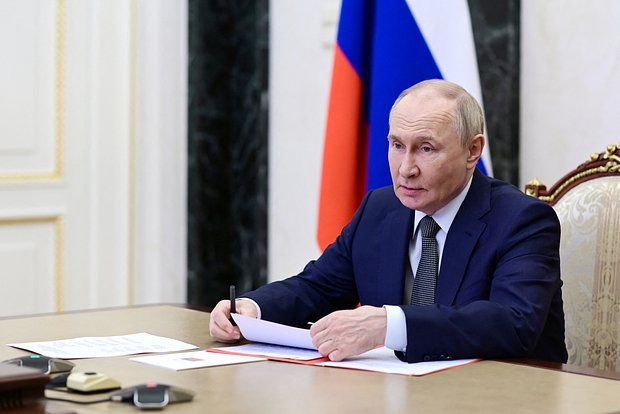 Bloomberg: Путин уверен, что войска РФ возьмут под контроль четыре новых региона