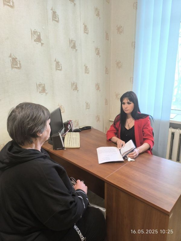 16 мая депутат Старобешевского муниципального совета Донецкой Народной Республики Виктория Эрмитали провела личный прием граждан в городе Комсомольское