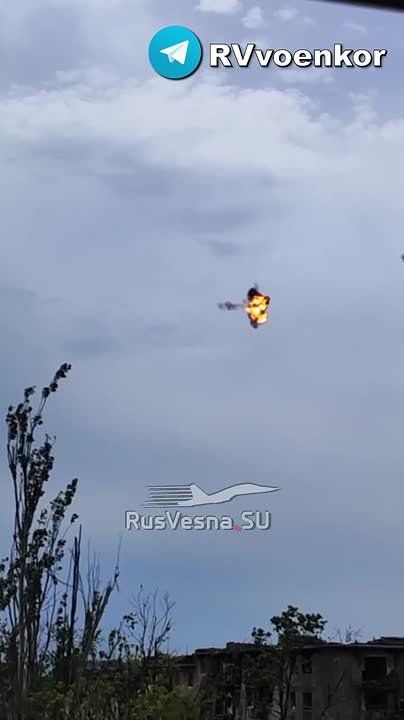 103 полк в боях за Дзержинском: бойцы уничтожают ждунов, отражают атаки камикадзе и Бабы Яги