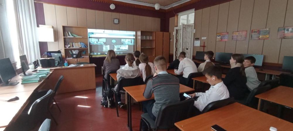 Международный день музеев объединил школьников Ждановки, Магадана и Барановичей