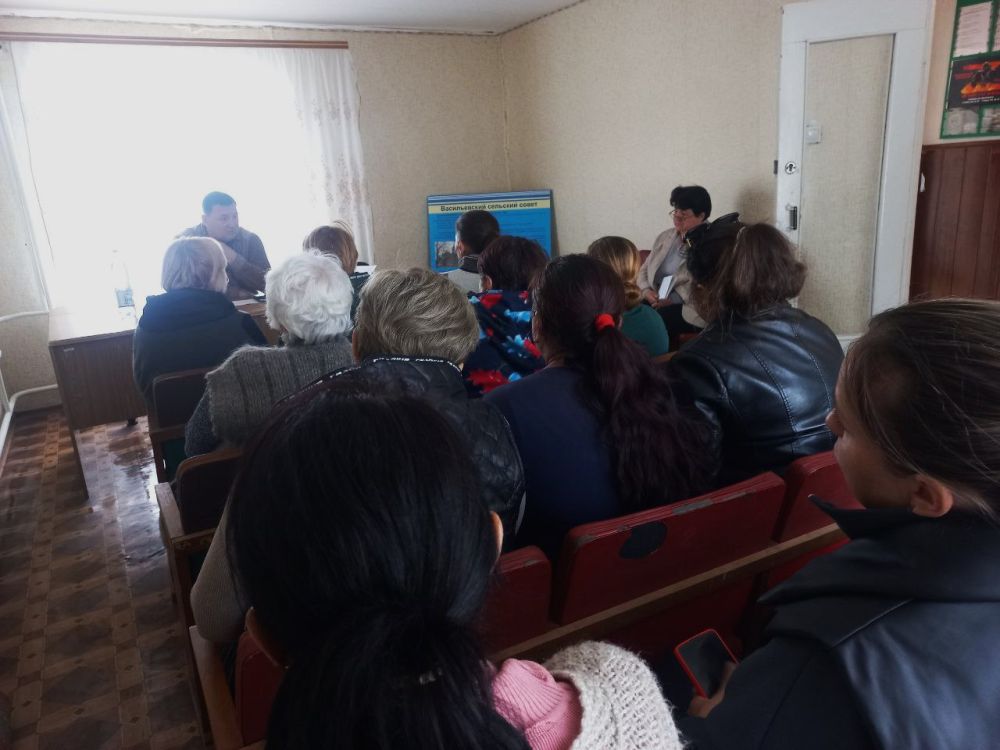 Игорь Лызов: Встретился с населением с. Василевка. Ответил на вопросы коммунального характера