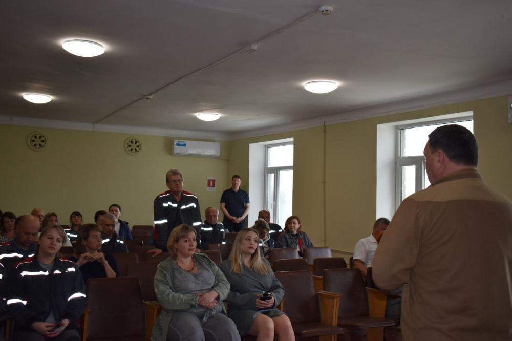 Игорь Лызов: Встретился с трудовым коллективом ООО "ПИК-ЦЕМЕНТ"