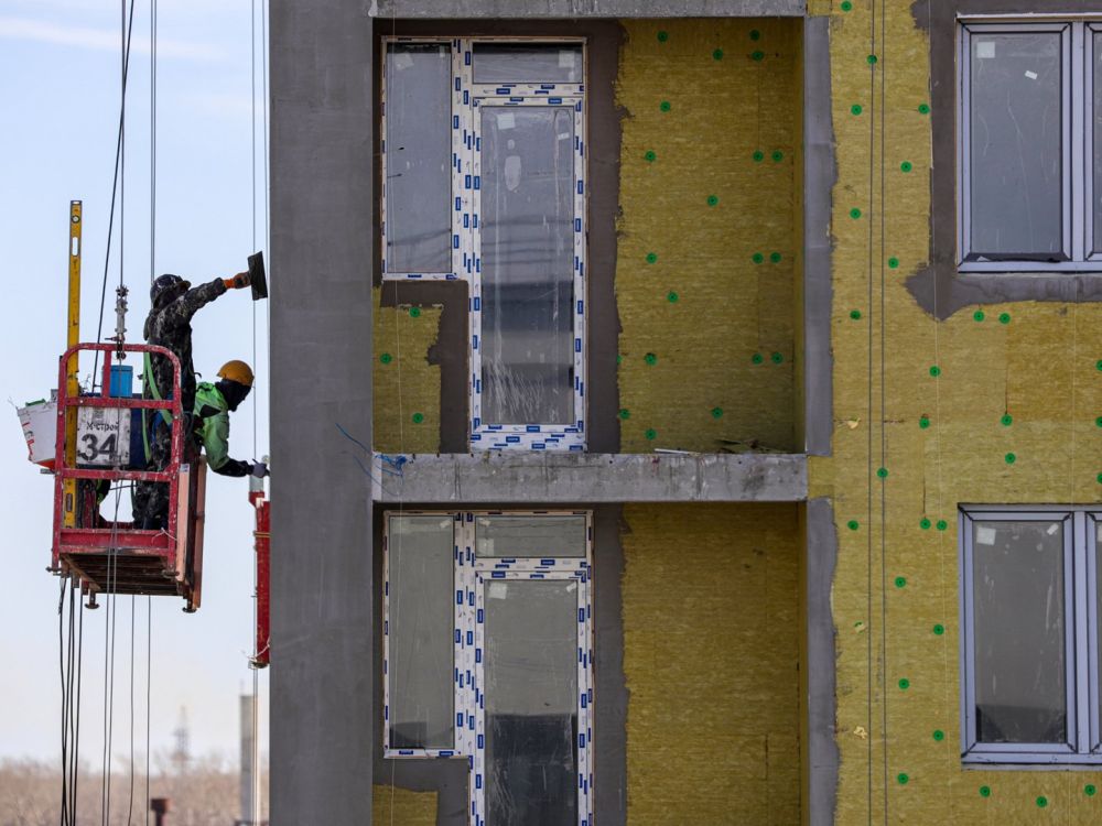 Благодаря ЯНАО, в благоустроенные квартиры переехали еще 16 жителей Авдеевки