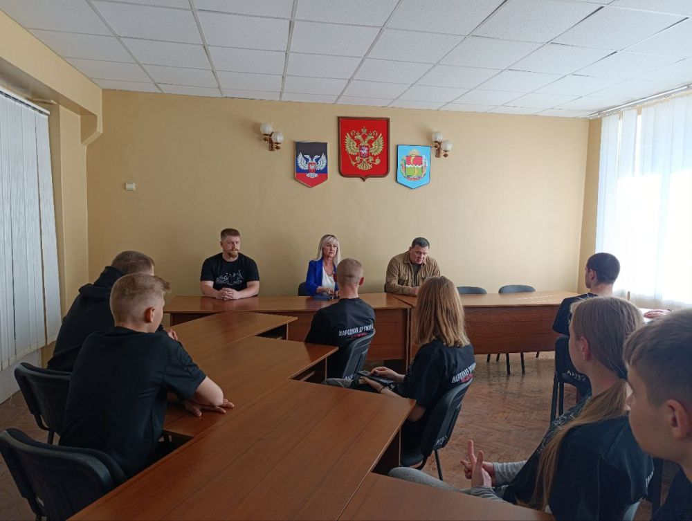 Игорь Лызов: Встретился с активной молодёжью нашего округа в рамках профориентационного проекта «ГосСтарт.Диалог»