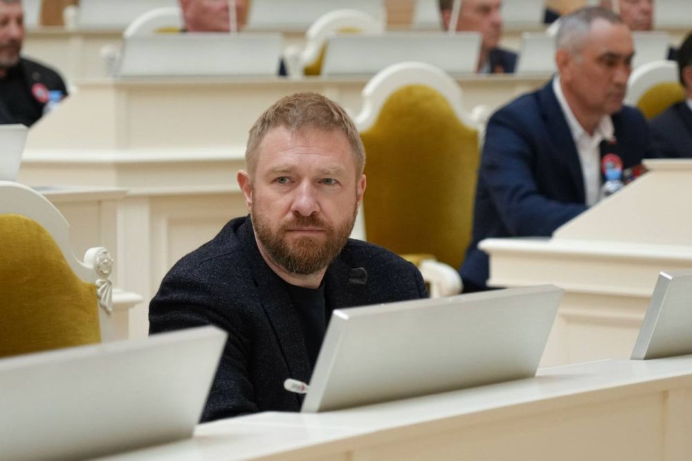 ��������� ���������: � ���������� ������ �����-���������� ������ ����� ������� �������� �� ������ ���������, ����������� 80-����� ������� ������ � ���� ��������� ���������