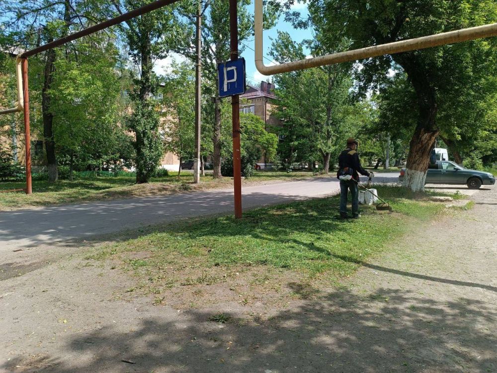 В Ждановке ведутся работы по благоустройству 