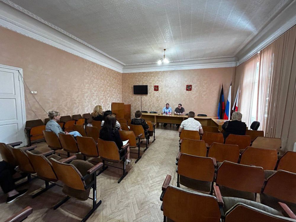 В Снежном состоялось заседание политсовета местного отделения партии &quot;Единая Россия&quot;