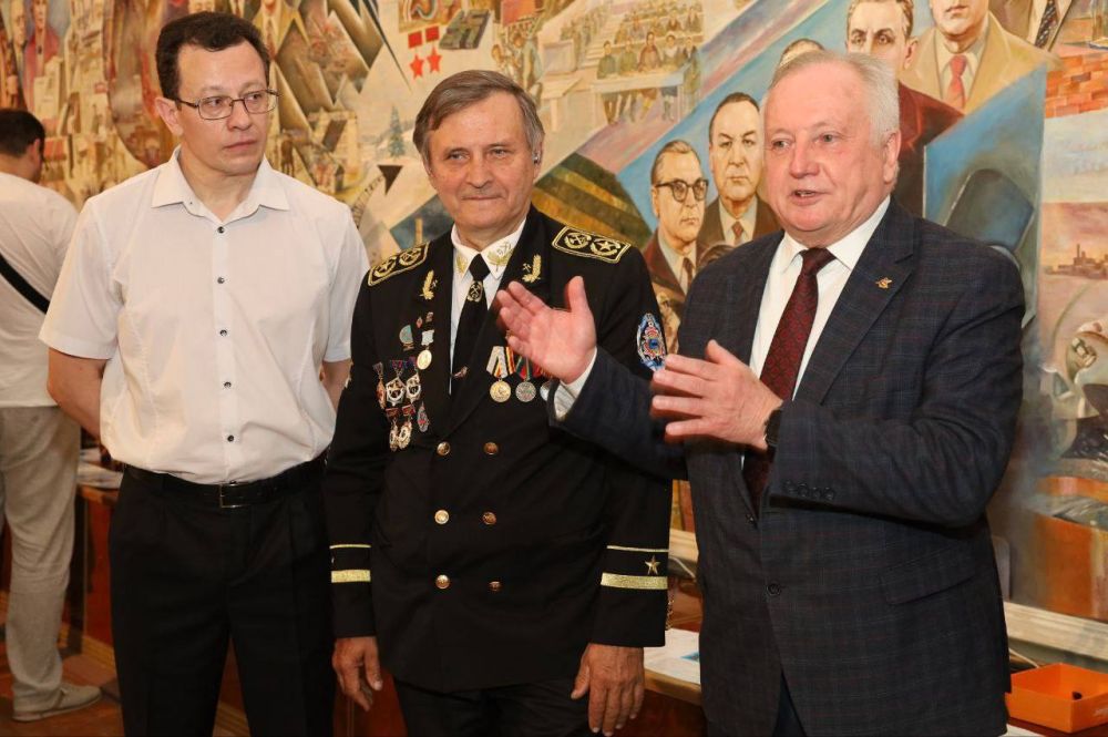 Председатель Народного Совета ДНР Константин Кузьмин направил поздравительный адрес участникам XI Международного научного форума «Инновационные перспективы Донбасса: инфраструктурное и социально-экономическое развитие»