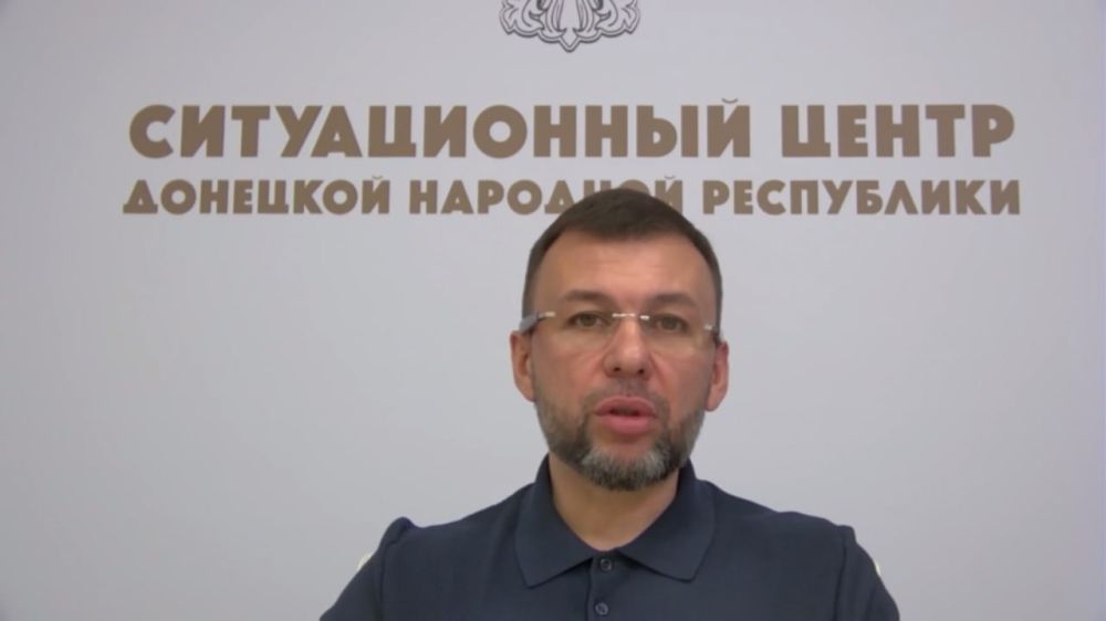 Константин Кузьмин: Сегодня Глава Донецкой Народной Республики Денис Пушилин провел прямой эфир для родителей школьников и воспитанников детсадов