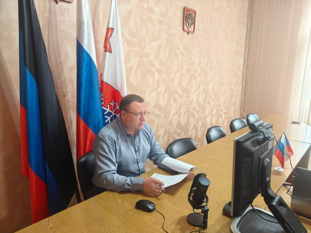 Глава Снежного в прямом эфире ответил на вопросы жителей