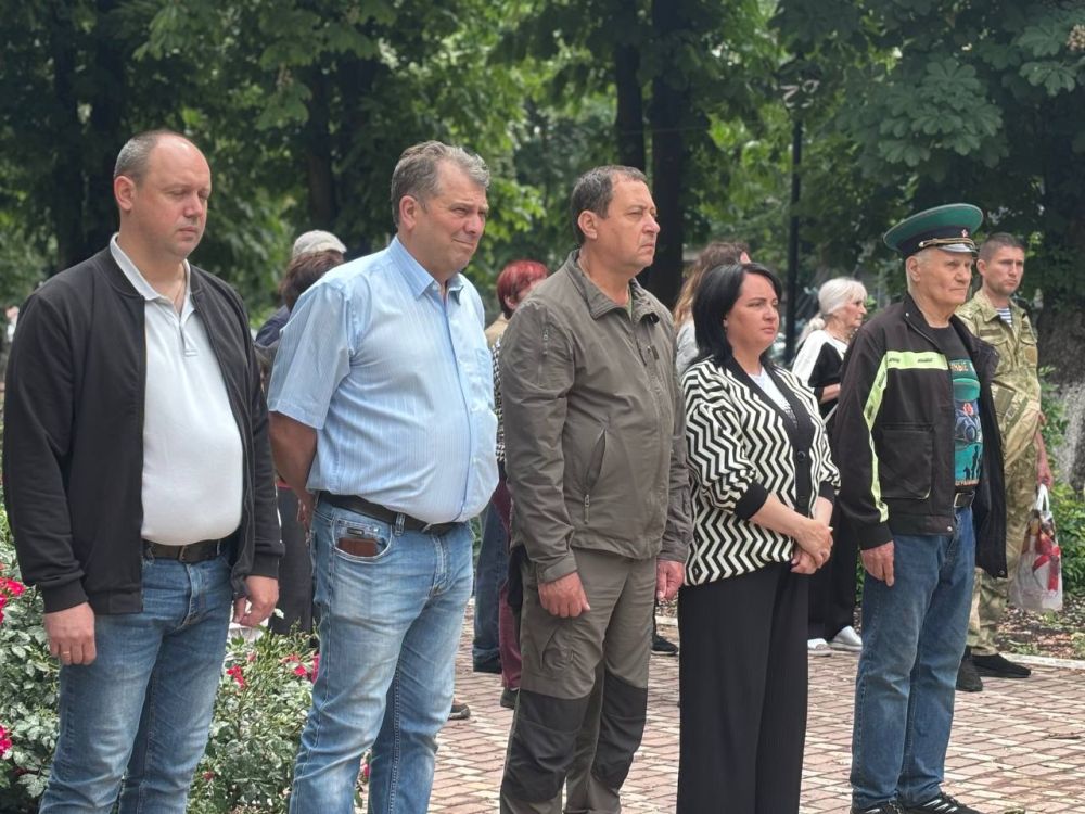 Константин Зинченко: День пограничника — это важный праздник, который посвящен всем тем, кто служит или служил на границе страны, защищая её территорию и обеспечивая безопасность