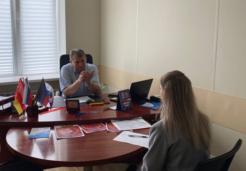 28052025 Председатель Волновахского муниципального совета Донецкой Народной Республики первого созыва, член партии &quot;Единая Россия&quot; Арсоев Таймураз Павлович провел прием граждан в г. Волноваха