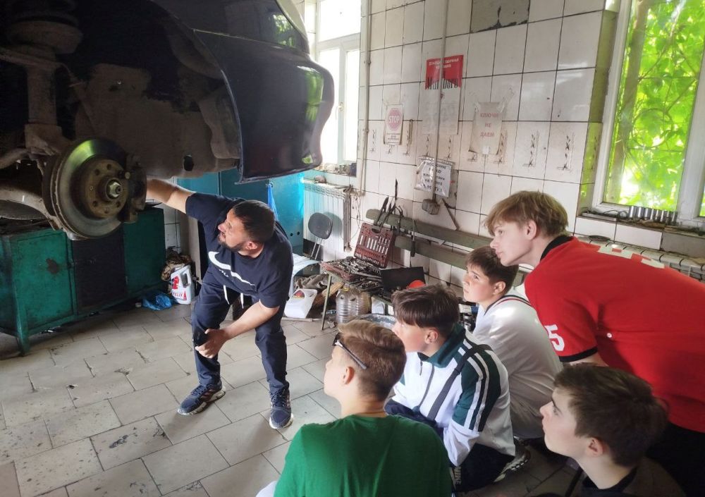 ������ ��������: ��� ����� � ���� ����. � ���������� ������� � �������� ��������� � ��� ������ ����� - ������ 7 ������ ����� � 5 �������� ��� (������� ������������ ������������) � �������� ���������� �����������...