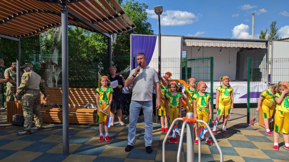 Николай Михайлов: В Старобешево прошел праздник «Ура! Зажигайте, детвора!»