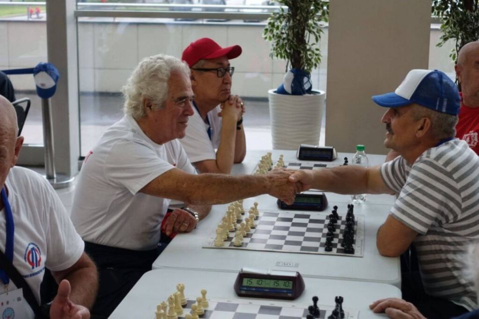 Правительство утвердило региональную программу «Активное долголетие» на 2025-2030 гг.