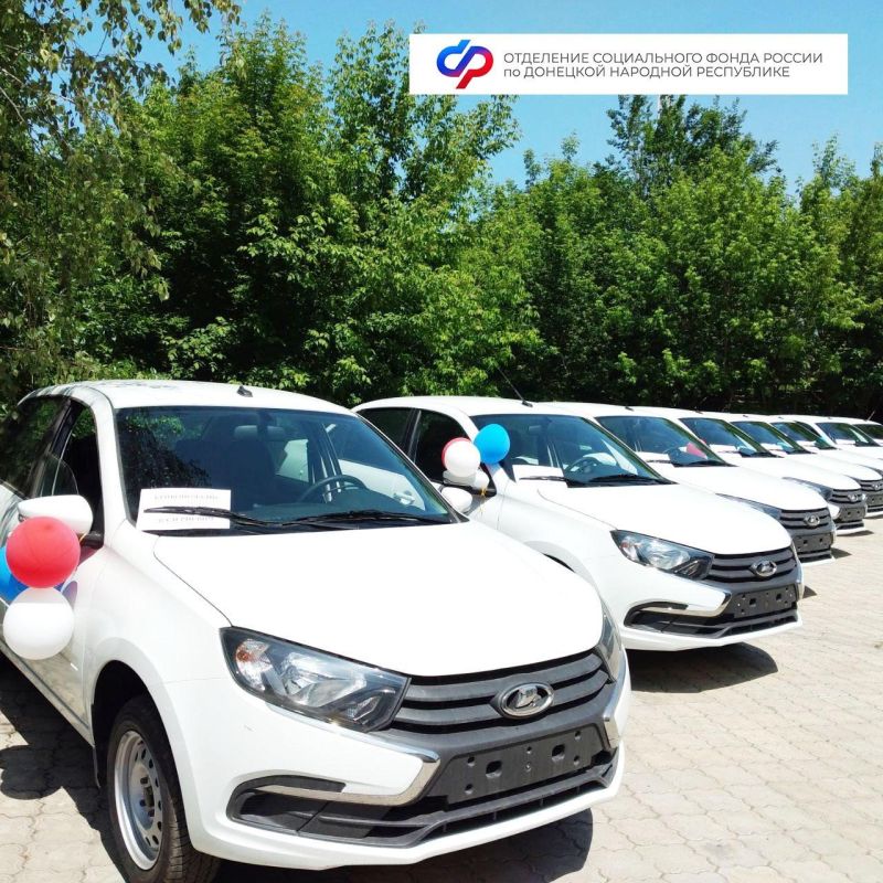 Сегодня девять жителей ДНР, пострадавших ранее на производстве получили автомобили от Социального Фонда России