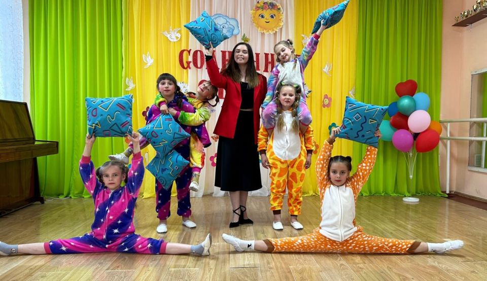 В Шахтерском муниципальном округе сегодня начали свою работу еще 5 пришкольных лагерей и 11 досуговых площадок