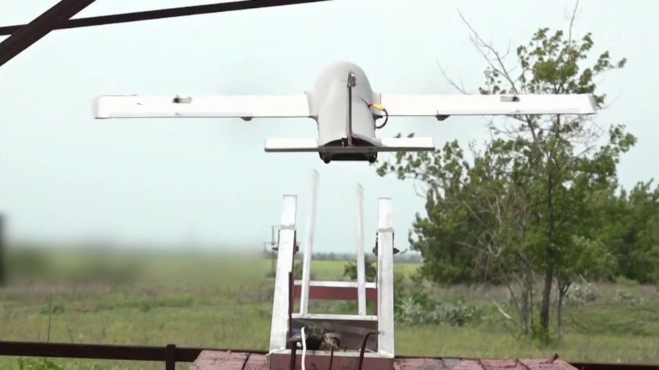 Операторы новейших беспилотников «Молния-2» помогают пехоте под Красноармейском