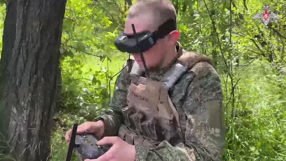 Минобороны России: Дроноводы жгут вооружение и военную технику ВСУ