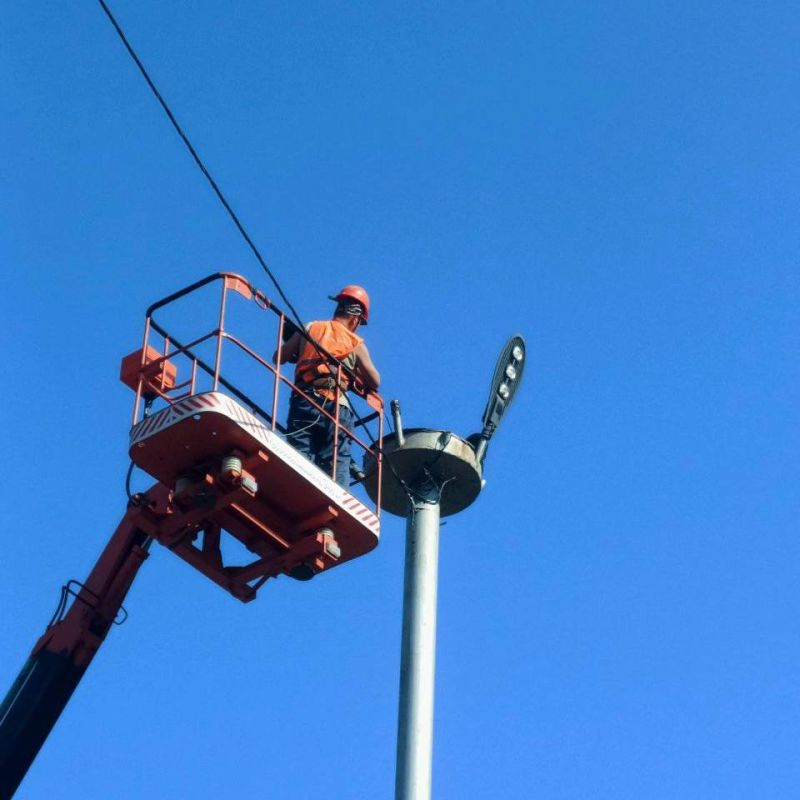 Михаил Меренков: Сегодня Буденновским участком МУП АГД «Донецкгорсвет»выполнялись работы по замене ламп по улицам Георгия Димитрова, Тбилисская и Белогорская