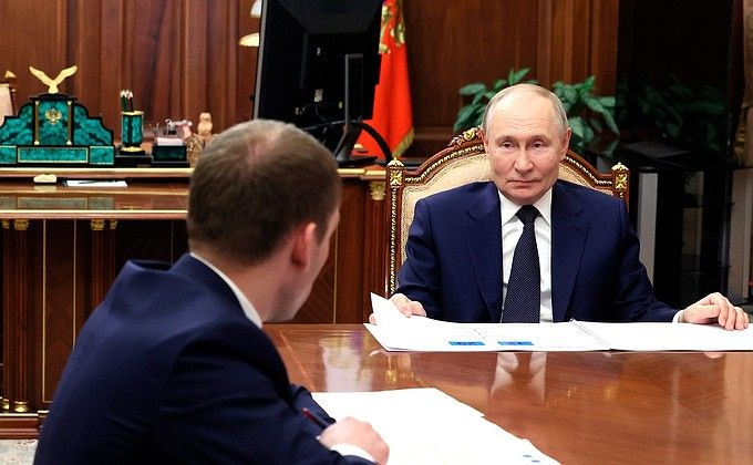 Глава Минприроды информировал Президента о работе, проведённой в рамках национального проекта «Экология». Обсуждались также актуальные вопросы деятельности Министерства