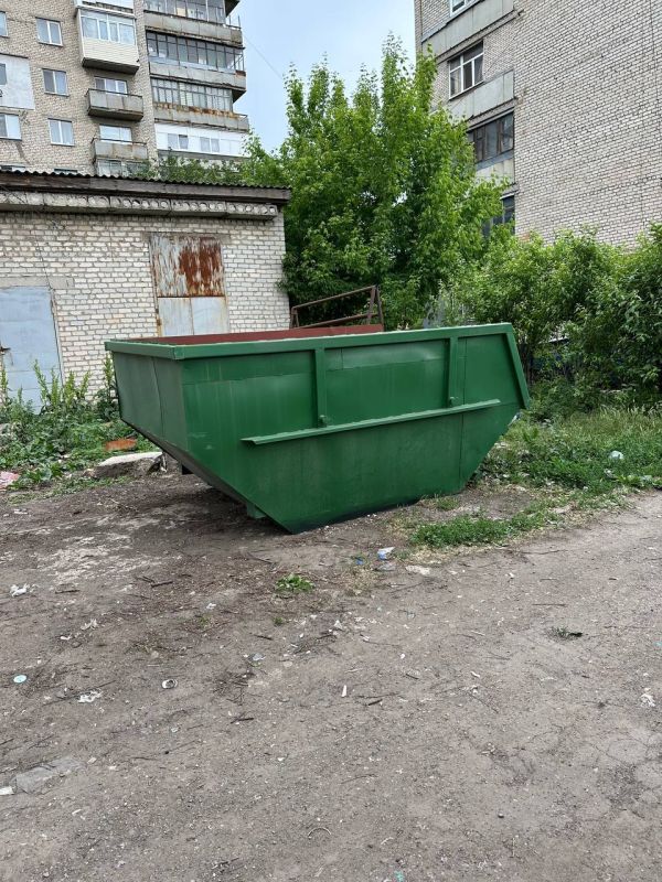 ВНИМАНИЕ!. Уважаемые жители Иловайска! Администрацией совместно с Региональным оператором ГУП ДНР "ДОНСНАБКОМПЛЕКТ" производятся работы по установке контейнеров для сбора и хранения строительного и крупногабаритного мусора...