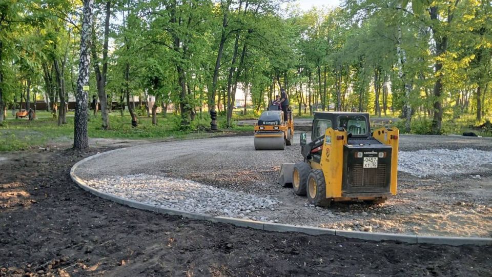 В Волновахе восстанавливают Летний парк, проект благоустройства которого стал победителем Всероссийского конкурса комфортной городской среды