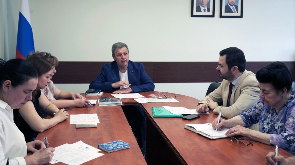  :         ,       2025