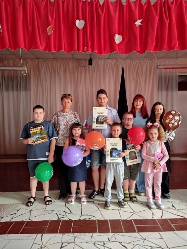 В Любовке прошла музыкально-развлекательная программа "Улыбок детских негасимый свет"