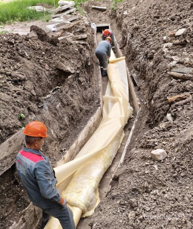 КАК ПРОХОДИТ ПОДГОТОВКА К БУДУЩЕМУ ОТОПИТЕЛЬНОМУ СЕЗОНУ В ФИЛИАЛЕ «АМВРОСИЕВКАТЕПЛОСЕТЬ»: ЗАМЕНА ТЕПЛОТРАССЫ НА УЛИЦЕ КУТУЗОВА