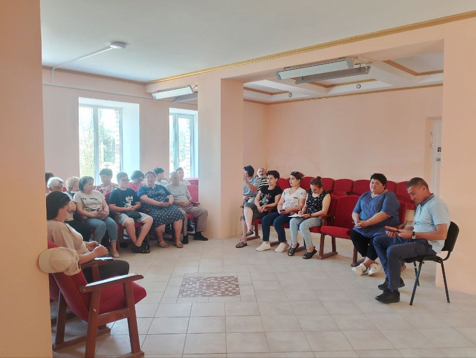 4 июня начальник Гранитненского территориального отдела отдела провел встречу с населением села Гранитное