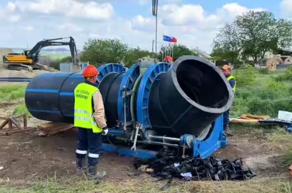 ФРТ приступил к строительству нового водовода для Мариуполя