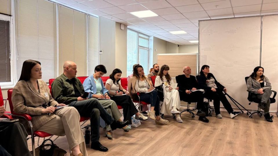 Психологи "СПЦ "ТОЧКА ОПОРЫ" постоянно повышают свой профессиональный уровень: