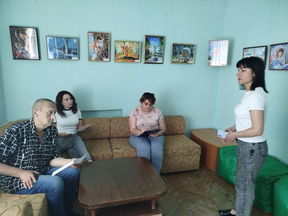 4 июня заместитель главы Администрации муниципального образования городского округа Харцызск Юлия Михайленко провела встречу с трудовым коллективом МБУ «Музей истории города Харцызска» городского округа Харцызск