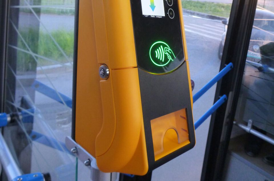 Власти Донецка напомнили, почему нужно платить за проезд