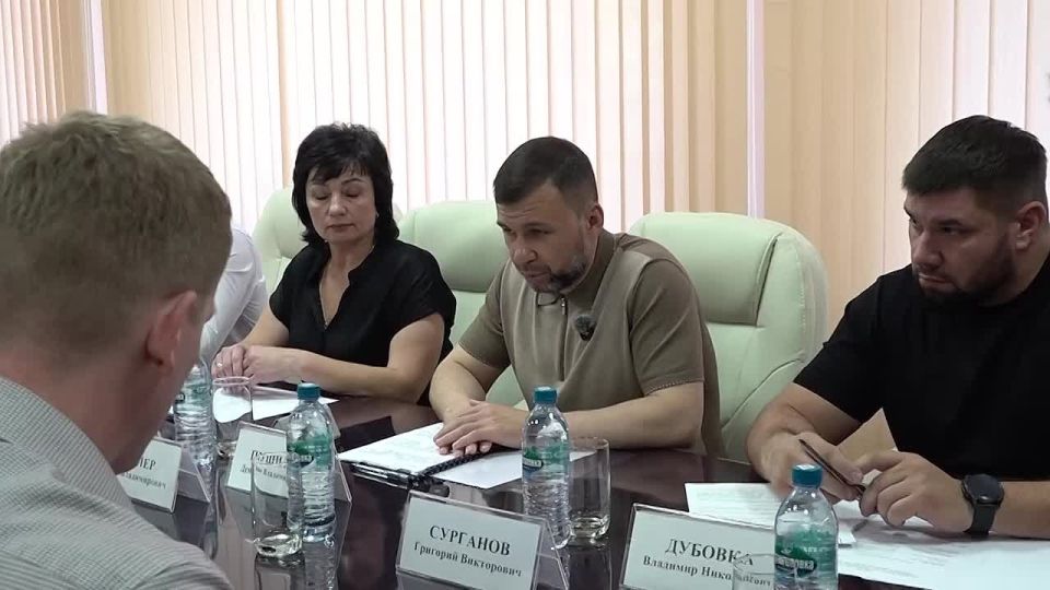 Денис Пушилин: Вместе с руководителем Свердловской области Денисом Паслером проверили ход восстановления здания единой дежурно-диспетчерской службы в Тельманово