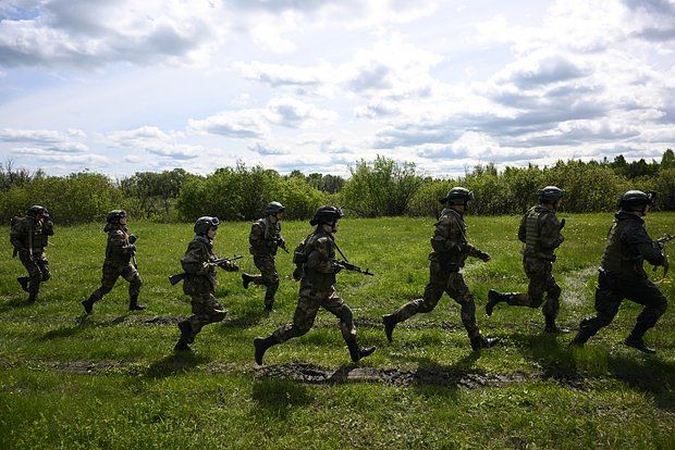 Элитный отряд ВСУ «Птицы Мадьяра» сбежал под натиском дронов в боях за Троицкое
