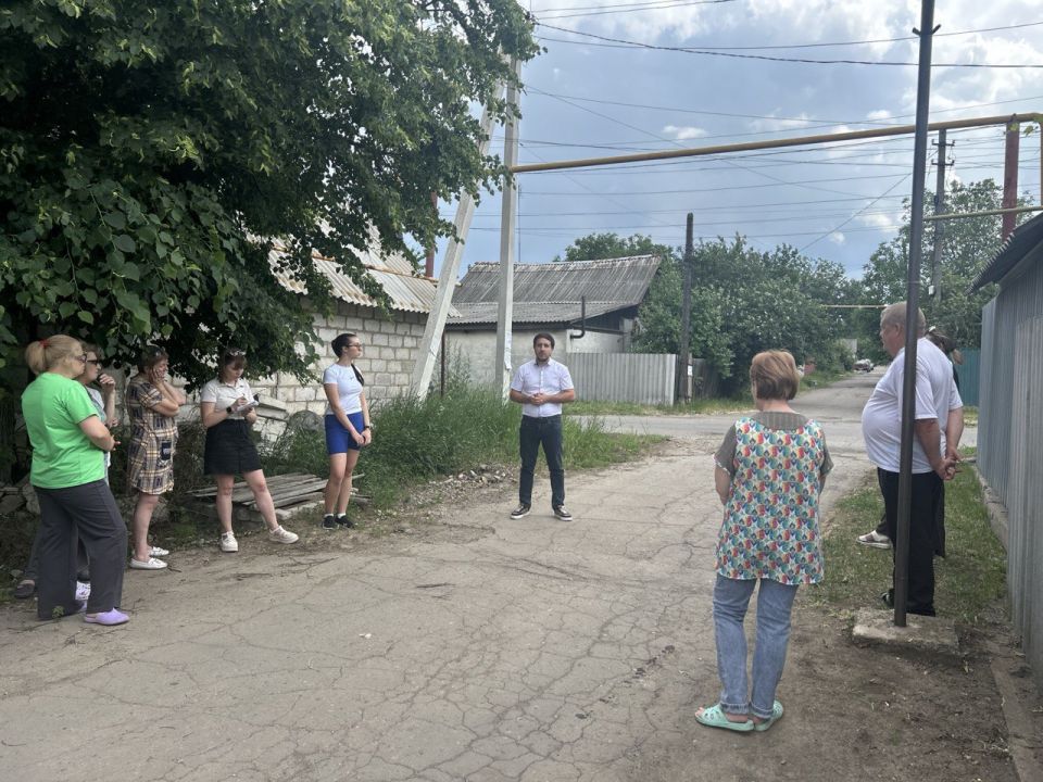 Заместитель главы Шахтерского муниципального округа встретился с жителями Ждановки
