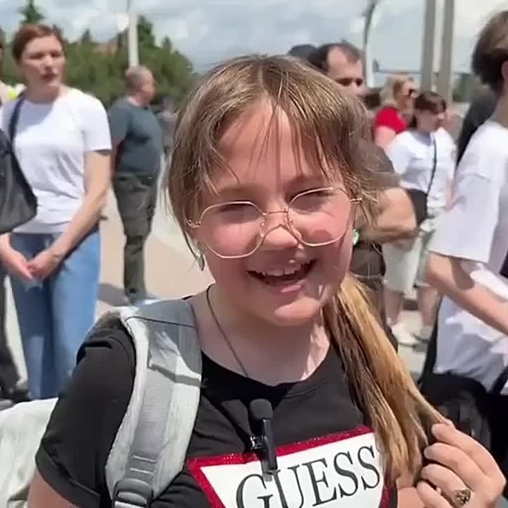 Олег Моргун: В Санкт-Петербург на летний отдых приехали первые 400 школьников из Мариуполя