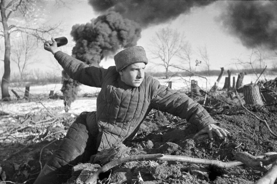 Фотовыставку и событиях ВОВ и СВО покажут российским военным в армянском Гюмри