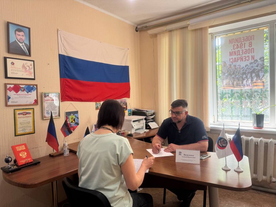 Депутат Шахтерского муниципального совета ответил на вопросы жителей в Ждановке