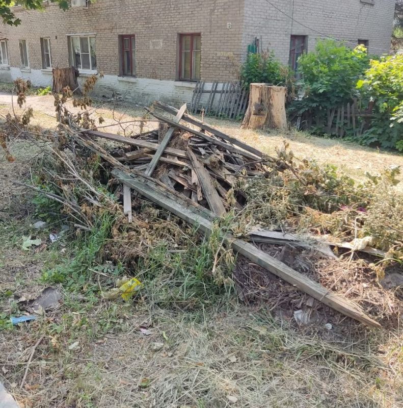 В Ждановке продолжают ликвидировать стихийные свалки