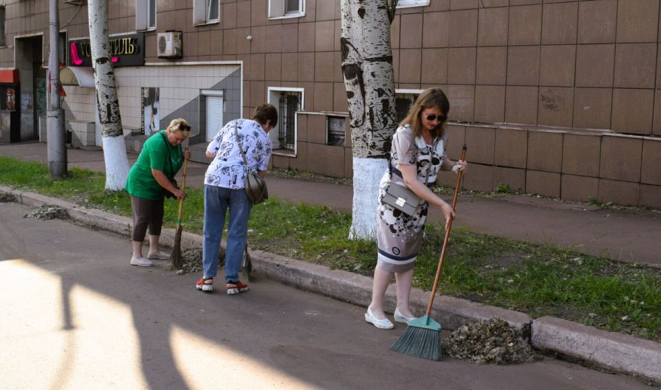 Игорь Мартынов: Общегородской субботник. 7 июня в городском округе Енакиево состоялся общегородской субботник