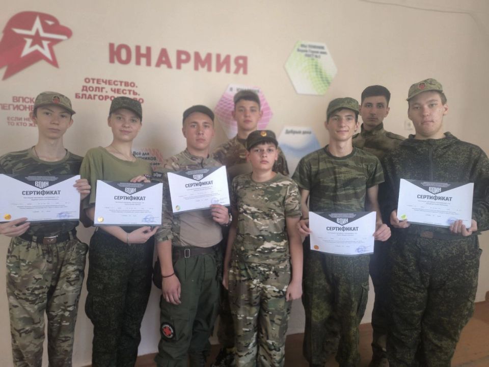 ZV Донбасс. Юнармейцы ВПСК «Легионеры» города Донецк 7 июня провели занятие: 1/ подвели итоги занятий по работе с БПЛА, которые течение двух месяцев проводили инструкторы АНО ДПО «ЦРВСП»; ребятам ...