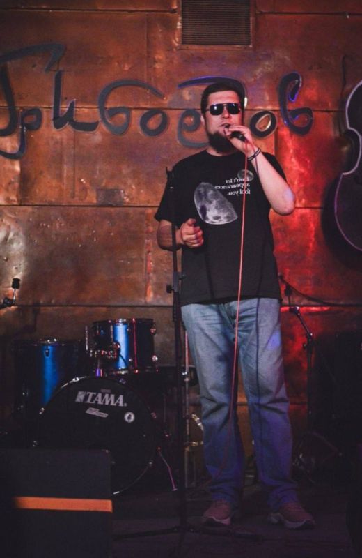 Эксклюзивное интервью военкора агентства ANNA NEWS Марии Коледа с поэтом из Санкт-Петербурга, членом творческого объединения «Союз 24 февраля», участником проекта «Поэты – России» и поэтического трио ПНД - Пелевин -...