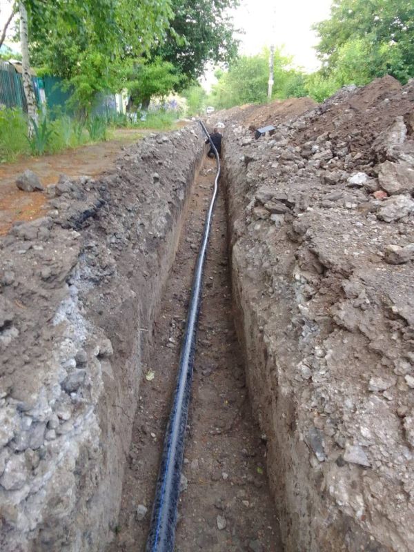 Петербургские аварийщики завершили ремонт водоснабжения на улице Полтавской в Мариуполе