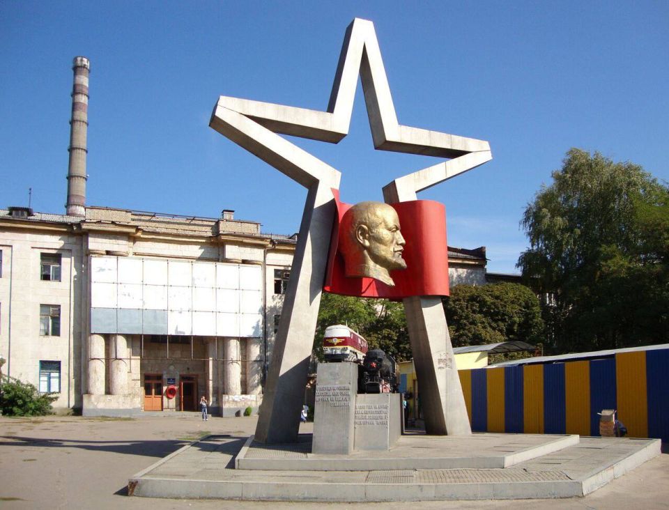 День в истории Донбасса. 7 июня 1947 года Луганский паровозостроительный завод награжден орденом Ленина за успешное восстановление и выпуск продукции