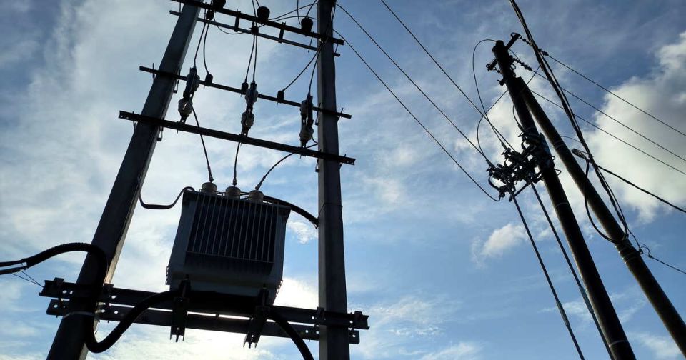 В Донецке 600 человек остались без света из-за аварии на подстанциях