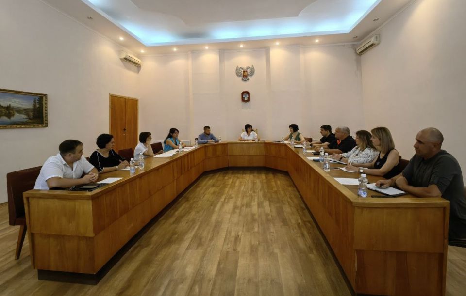 Наталья Великодная: 6 июля, на правах инициатора создания Общественного совета муниципального образования Тельмановского муниципального округа Донецкой Народной Республики, в качестве Председательствующего открыла первое...