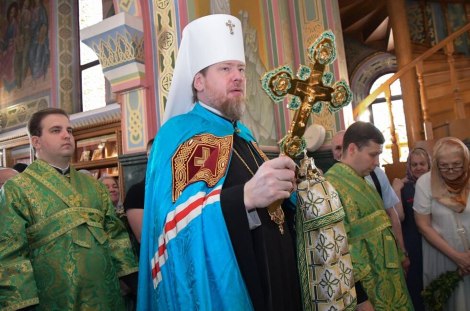 Единство веры и сила благодати: В Донецке празднуют Святую Троицу